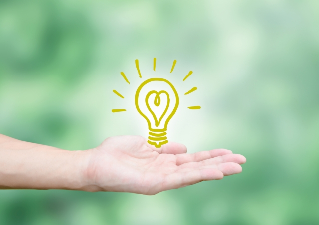 電球のイラスト