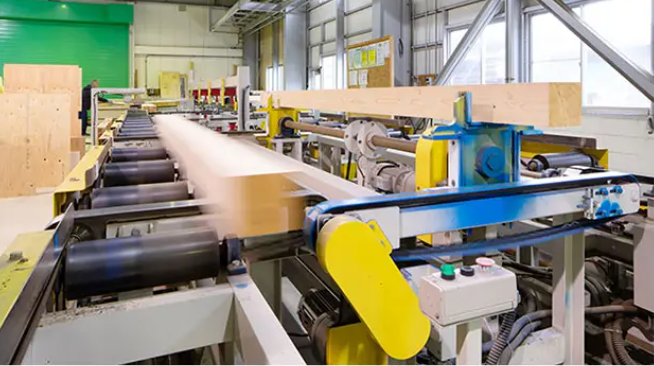 自社プレカット工場の様子